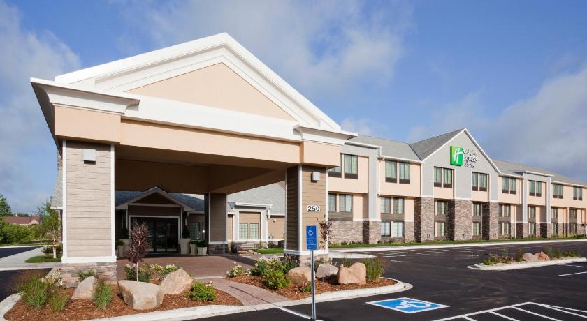 Holiday Inn Express and Suites Willmar photo