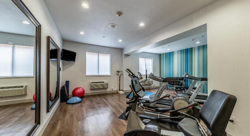 Holiday Inn Express Hotel & Suites Fort Worth I-35 Western Center photo