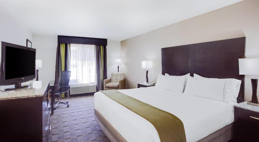 Holiday Inn Express Hotel & Suites Mebane