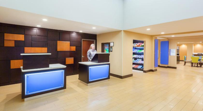 Holiday Inn Express Hotel & Suites Mebane photo