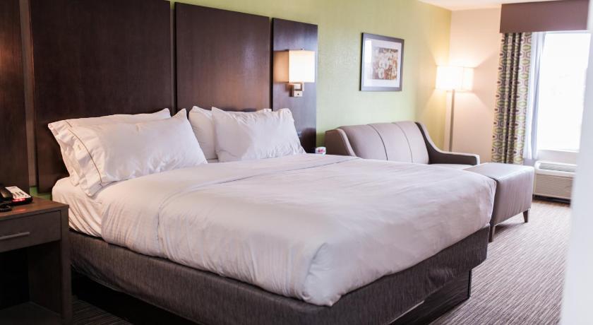 Holiday Inn Express & Suites Sweetwater