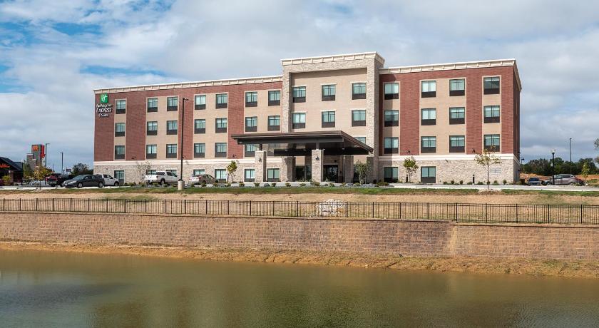 Holiday Inn Express and Suites Wentzville St Louis West