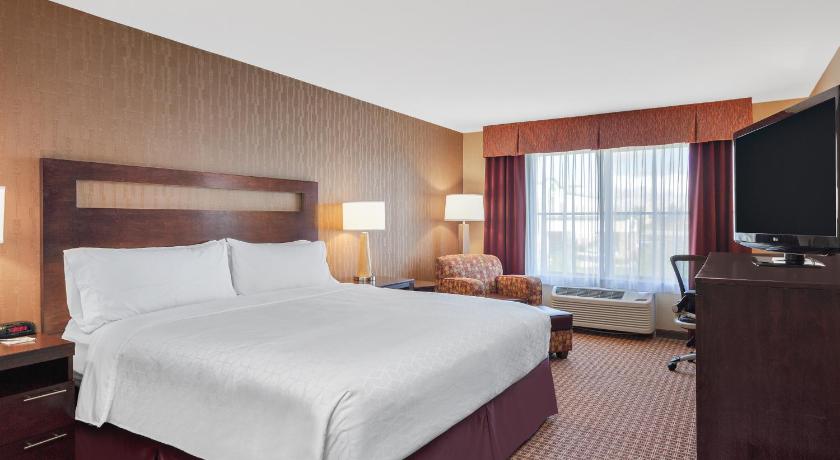 Holiday Inn Express Hotel & Suites Gillette photo