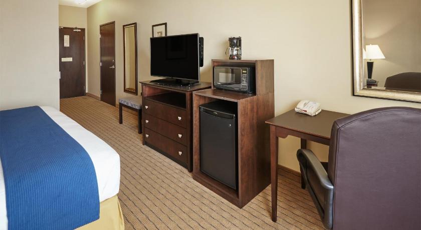Holiday Inn Express & Suites Verona