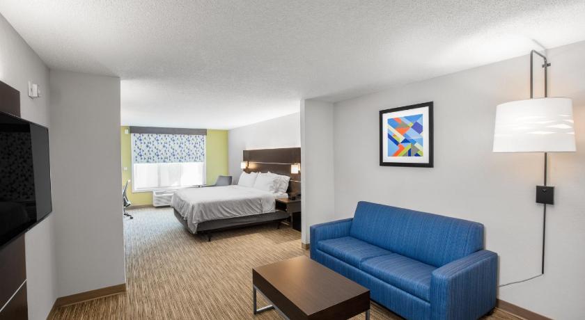 Holiday Inn Express Hotel & Suites Altoona-Des Moines