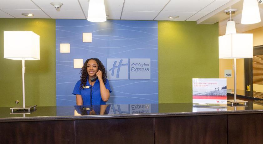 Holiday Inn Express Hotel & Suites Jacksonville Airport