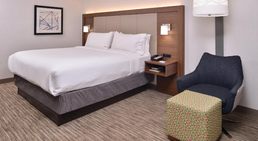 Holiday Inn Express Hotel & Suites Lacey-Olympia