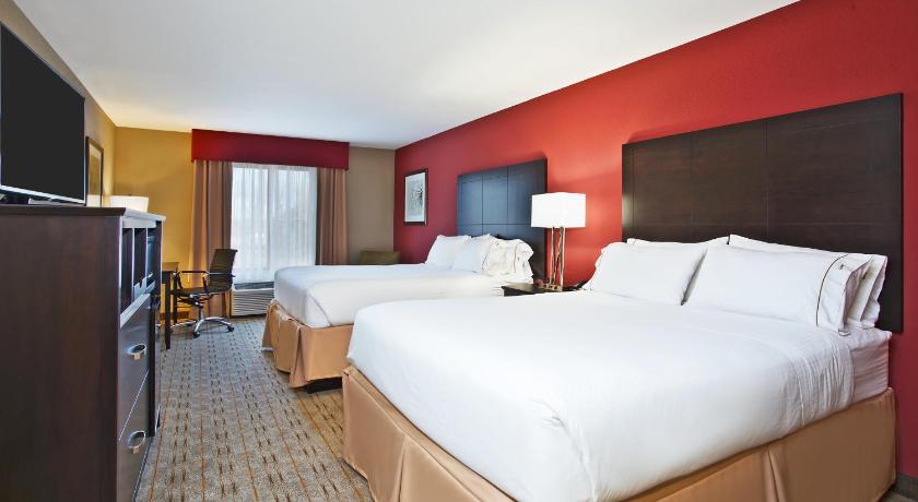 Holiday Inn Express & Suites Springfield