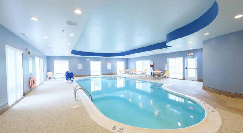 Holiday Inn Express & Suites Jamestown photo