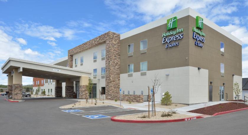 Holiday Inn Express & Suites Williams photo