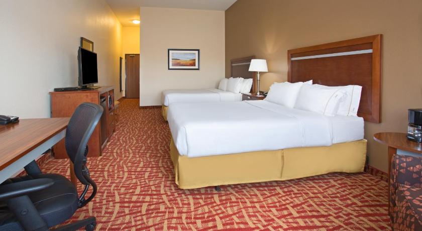 Holiday Inn Express Hotel & Suites Glendive