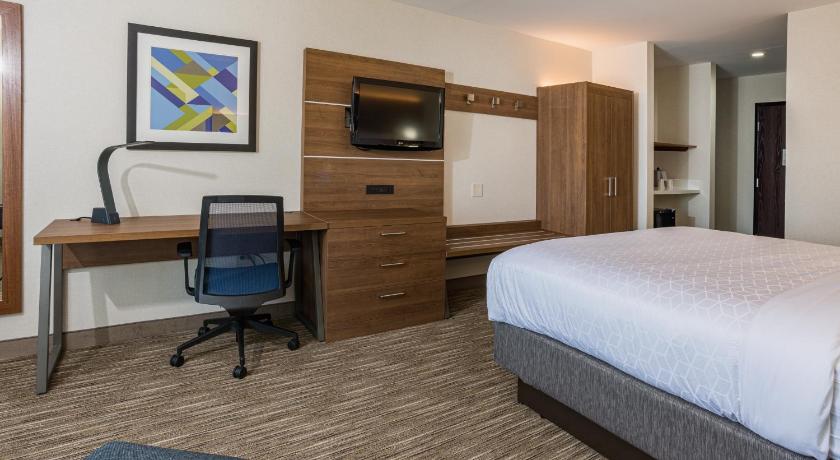 Holiday Inn Express Hotel & Suites Swansea