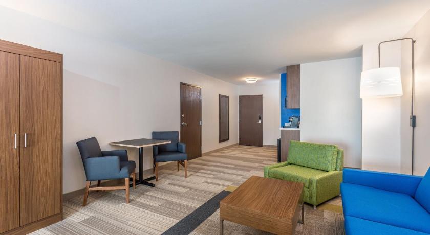 Holiday Inn Express Hotel & Suites Eau Claire North