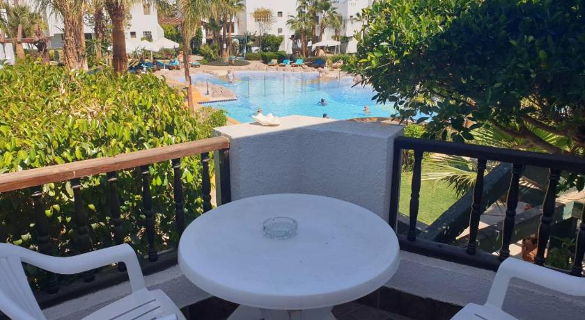 Image of Apartment with Pool View 1