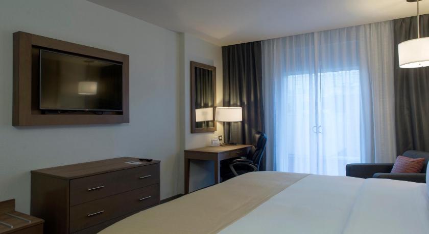 Holiday Inn Express & Suites Chihuahua Juventud