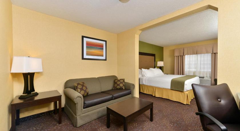 Holiday Inn Express Hotel & Suites Charlotte