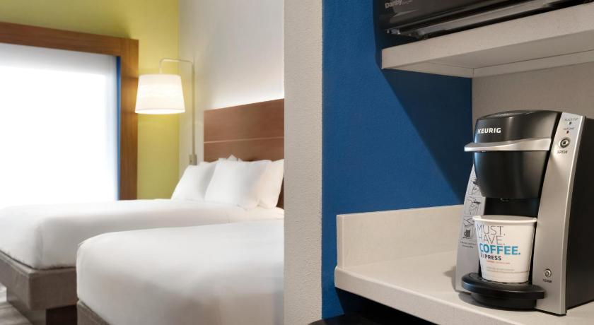 Holiday Inn Express & Suites Cincinnati South - Wilder photo