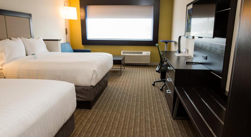 Holiday Inn Express & Suites Marietta