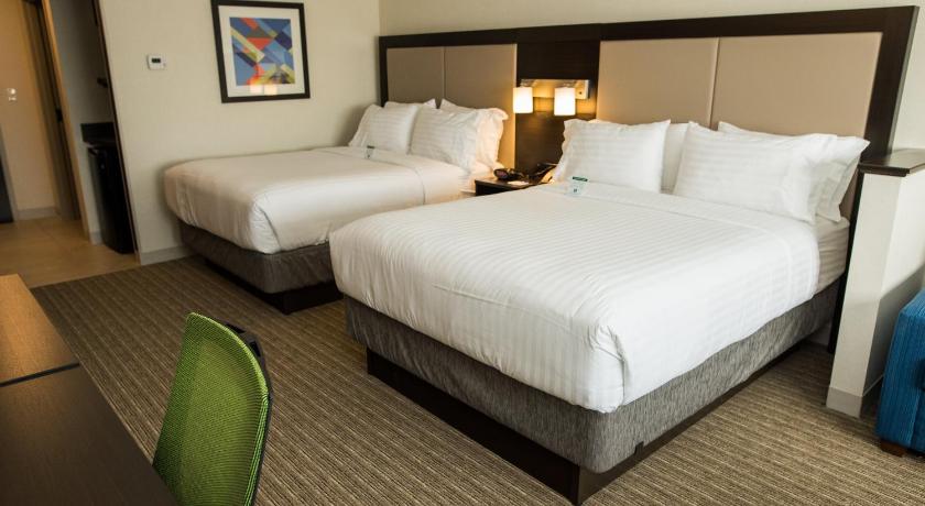 Holiday Inn Express & Suites Marietta