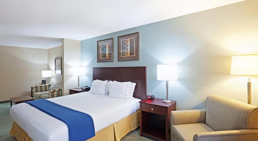 Holiday Inn Express and Suites Meriden