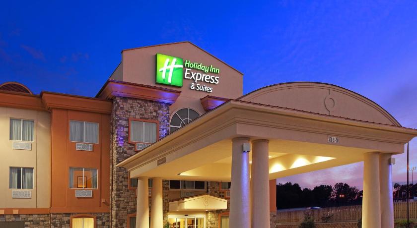 Holiday Inn Express Hotel & Suites Marshall photo