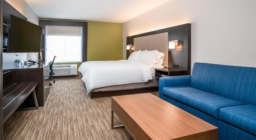 Holiday Inn Express Hotel And Suites Coon Rapids