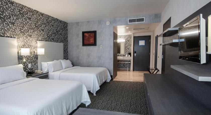 Holiday Inn Express & Suites Queretaro