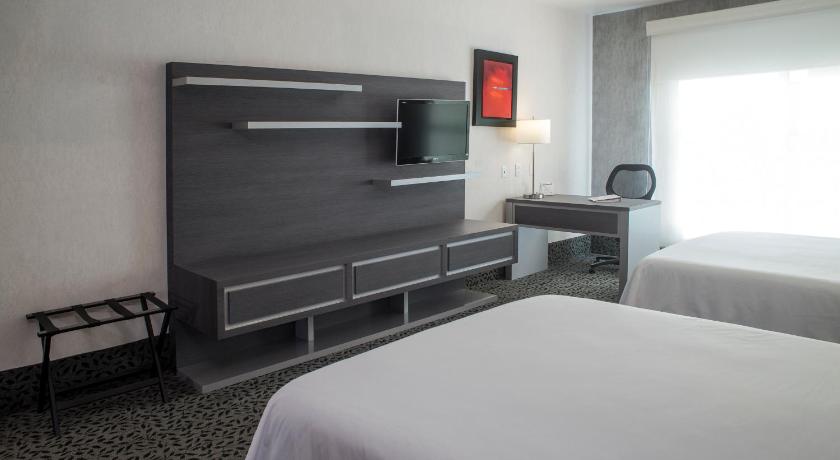 Holiday Inn Express & Suites Queretaro