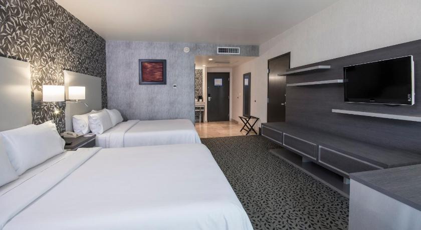 Holiday Inn Express & Suites Queretaro