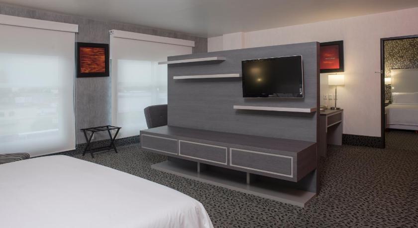 Holiday Inn Express & Suites Queretaro