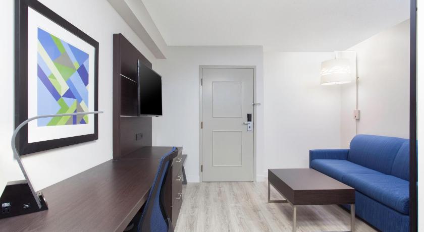 Holiday Inn Express & Suites Mississauga-Toronto Southwest