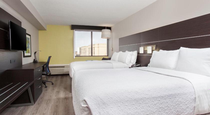 Holiday Inn Express & Suites Mississauga-Toronto Southwest