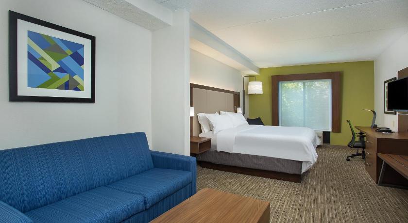 Holiday Inn Express & Suites Lebanon