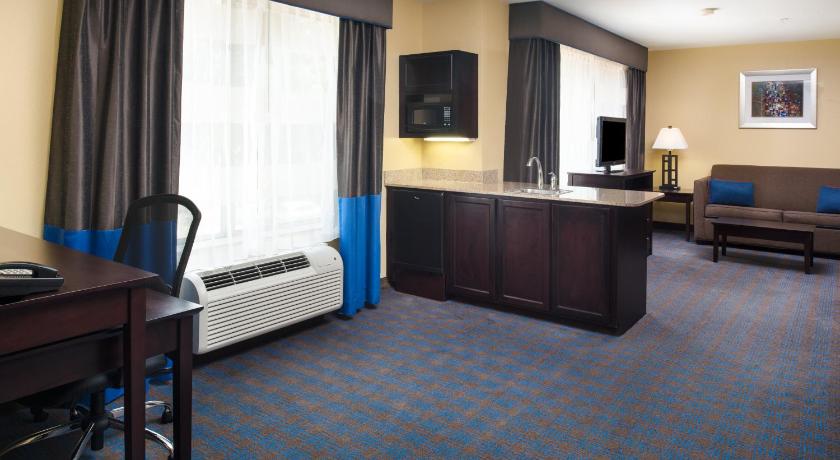 Holiday Inn Express Hotel & Suites West Monroe