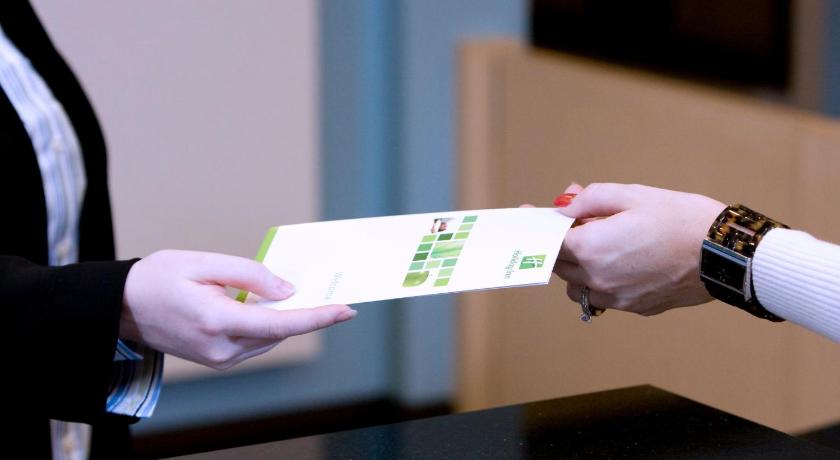 Holiday Inn Hotel & Suites Bloomington Airport photo