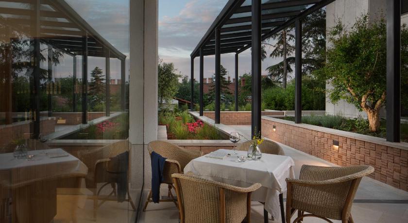 Hotel Milan photo