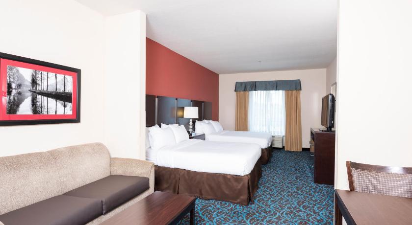 Holiday Inn Express & Suites - New Philadelphia Southwest