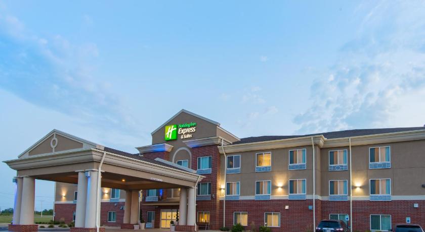 Holiday Inn Express Hotel & Suites El Dorado photo