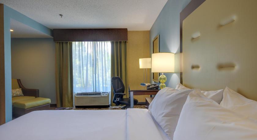 Holiday Inn Express & Suites Sylva - Western Carolina Area