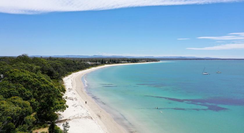 JUST-4-YOU! amazing sea views, WIFI, fullly air-conditioned, king bed photo