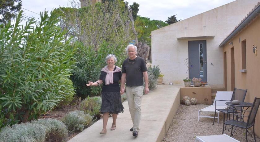 L' Oustau Blanc B&B photo