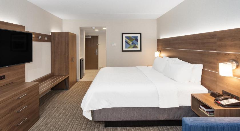 Holiday Inn Express Hotel & Suites Providence-Woonsocket