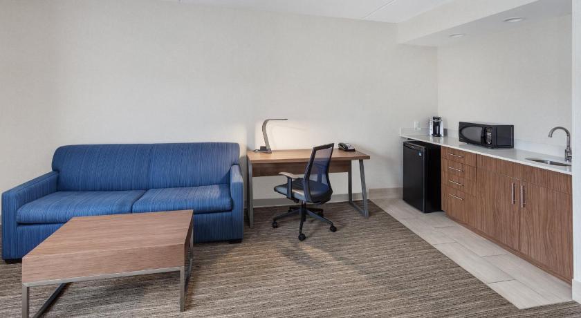 Holiday Inn Express Hotel & Suites Providence-Woonsocket