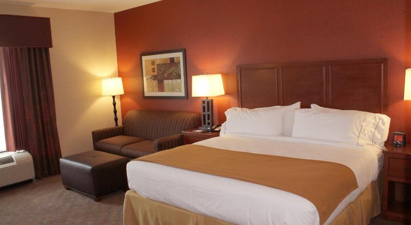 Holiday Inn Express & Suites Paducah West