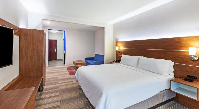 Holiday Inn Express Hotel and Suites Orange