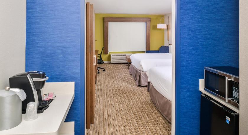 Holiday Inn Express & Suites - Ogallala photo
