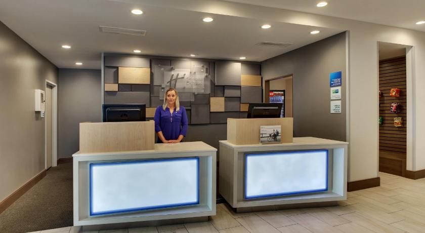 Holiday Inn Express & Suites Ithaca photo
