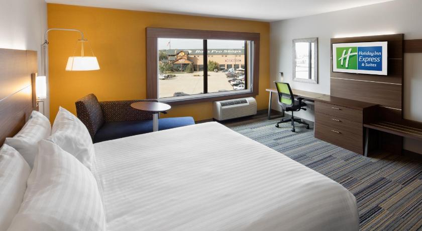 Holiday Inn Express & Suites East Peoria - Riverfront