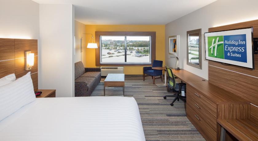 Holiday Inn Express & Suites East Peoria - Riverfront