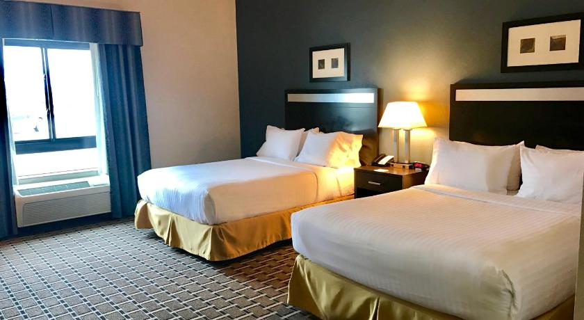 Holiday Inn Express & Suites Morton Peoria Area photo